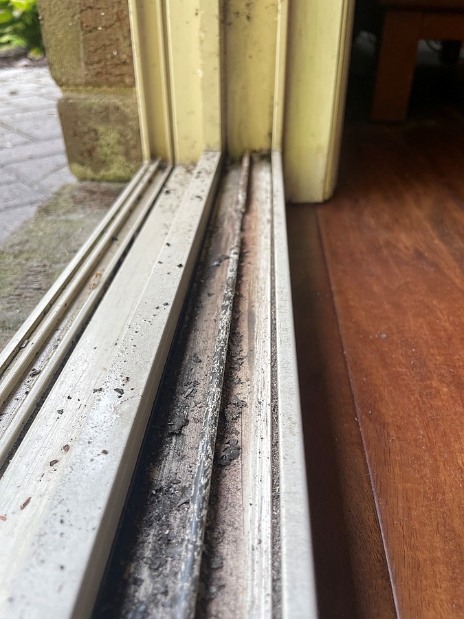 Door Track 1